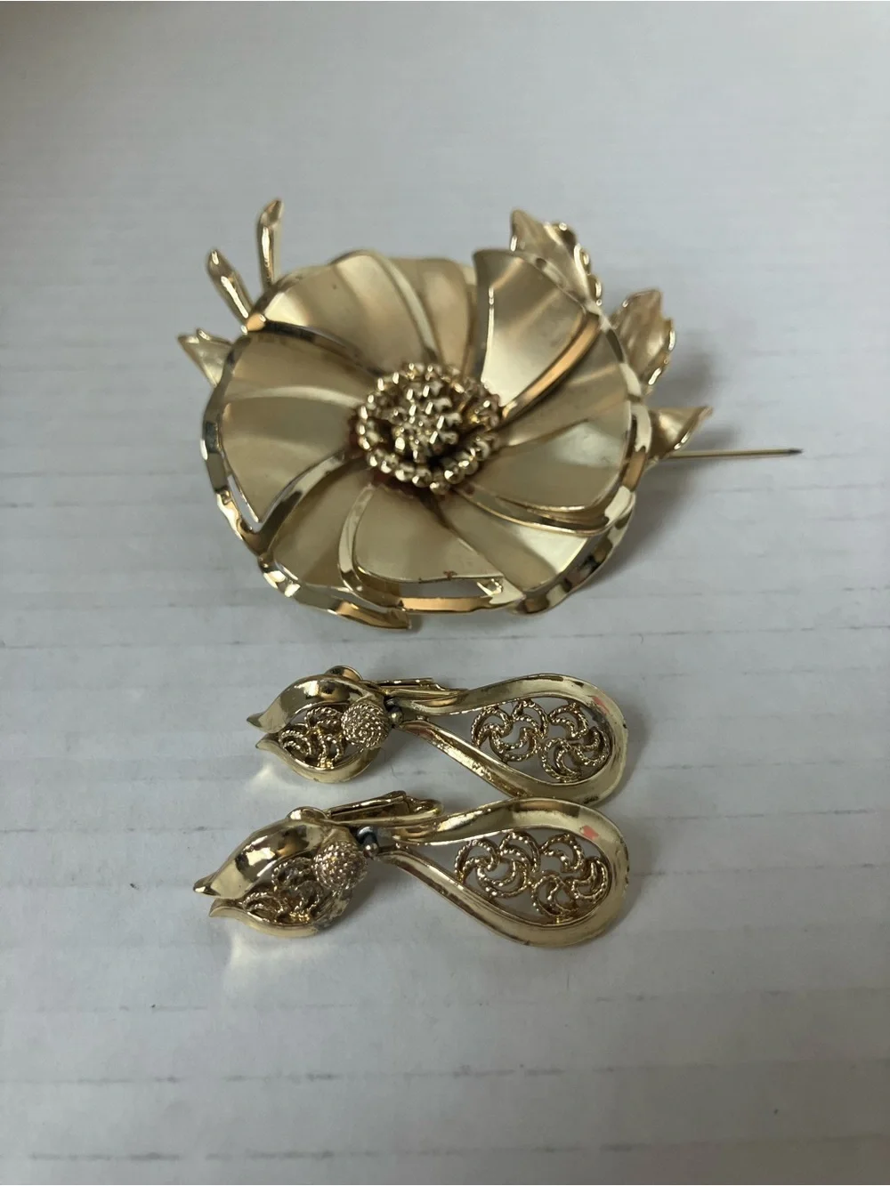 Vintage Gold Floral Brooch with Matching Clip-On Earrings Set Dress Fancy Pin Up